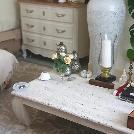 Room In Apartment - The Mindful Place Master Bedroom * Juvancourt